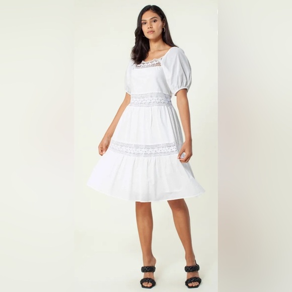 Hale Bob Dresses & Skirts - HALE BOB
Nagia Solid Dress Size : S